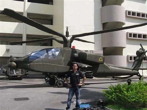 i2k defense - custom inflatable military aircraft Apache2-1